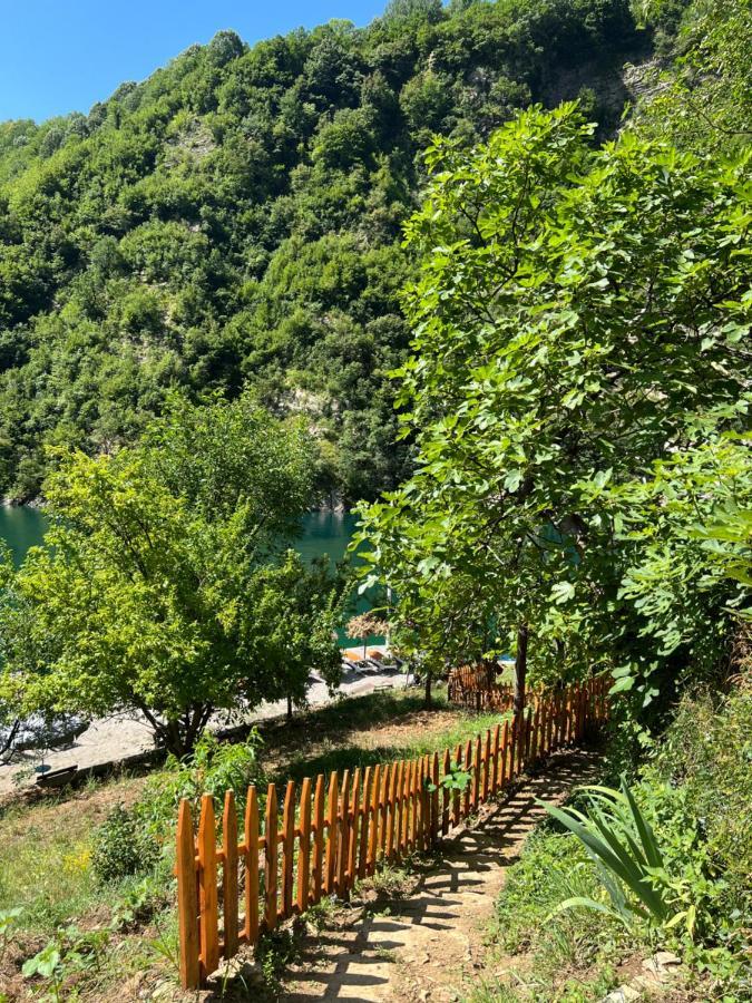 Neomalsore Agrotourism, Komani Lake 호텔 외부 사진