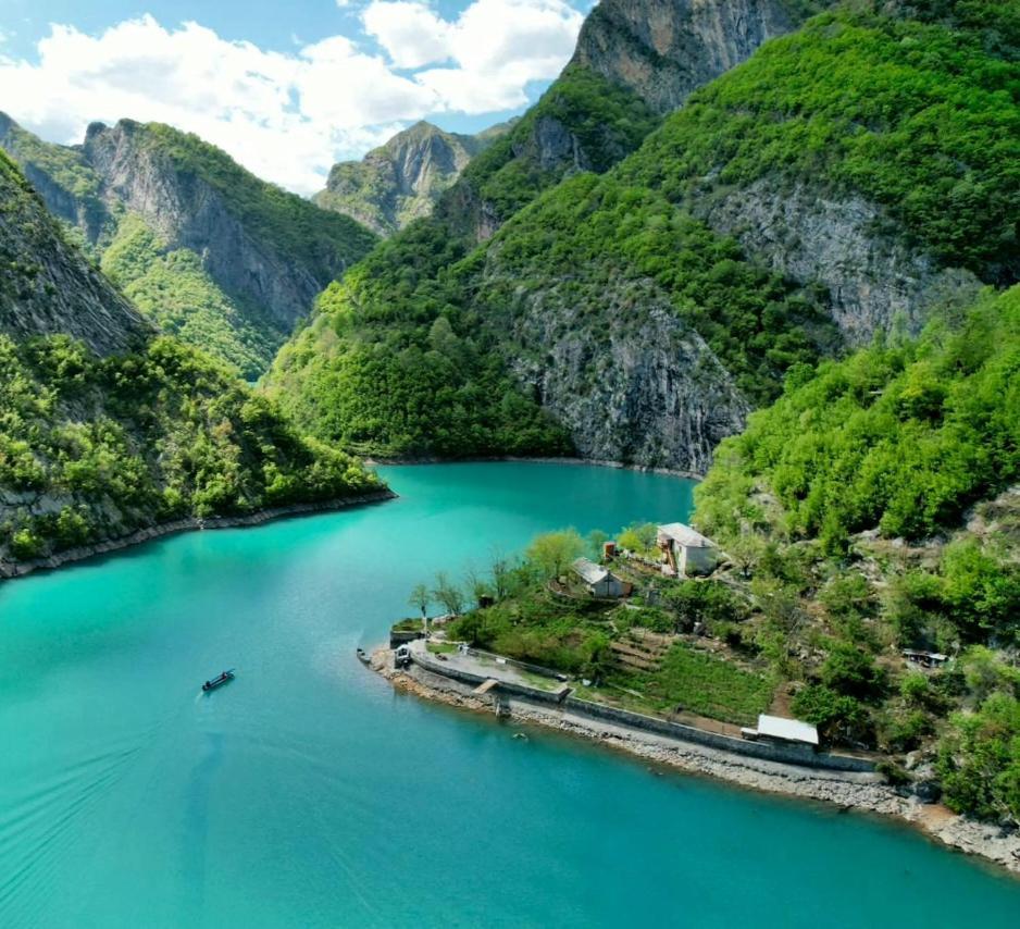 Neomalsore Agrotourism, Komani Lake 호텔 외부 사진